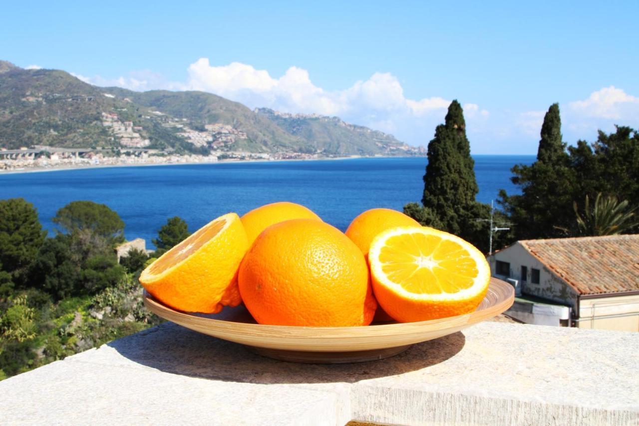 Taonasi Mazzaro Apartments Taormina Bagian luar foto