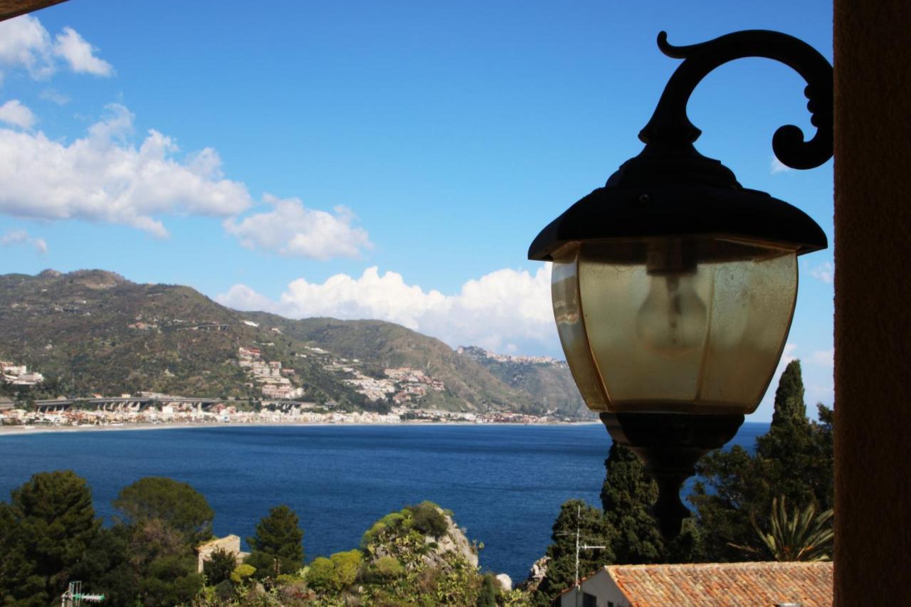 Taonasi Mazzaro Apartments Taormina Bagian luar foto
