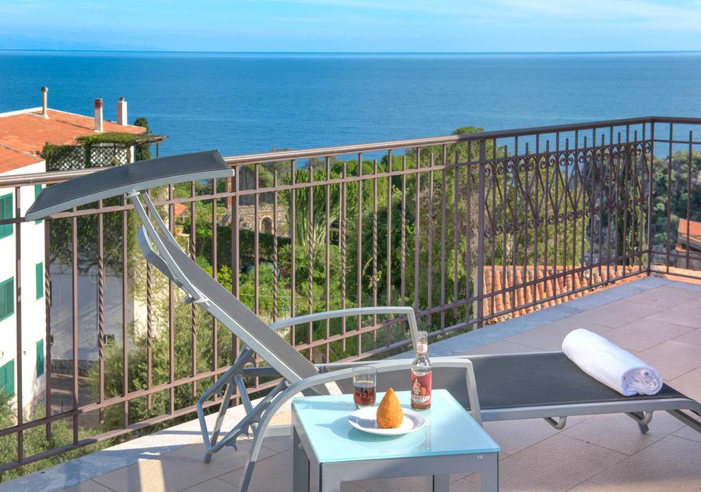 Taonasi Mazzaro Apartments Taormina Bagian luar foto