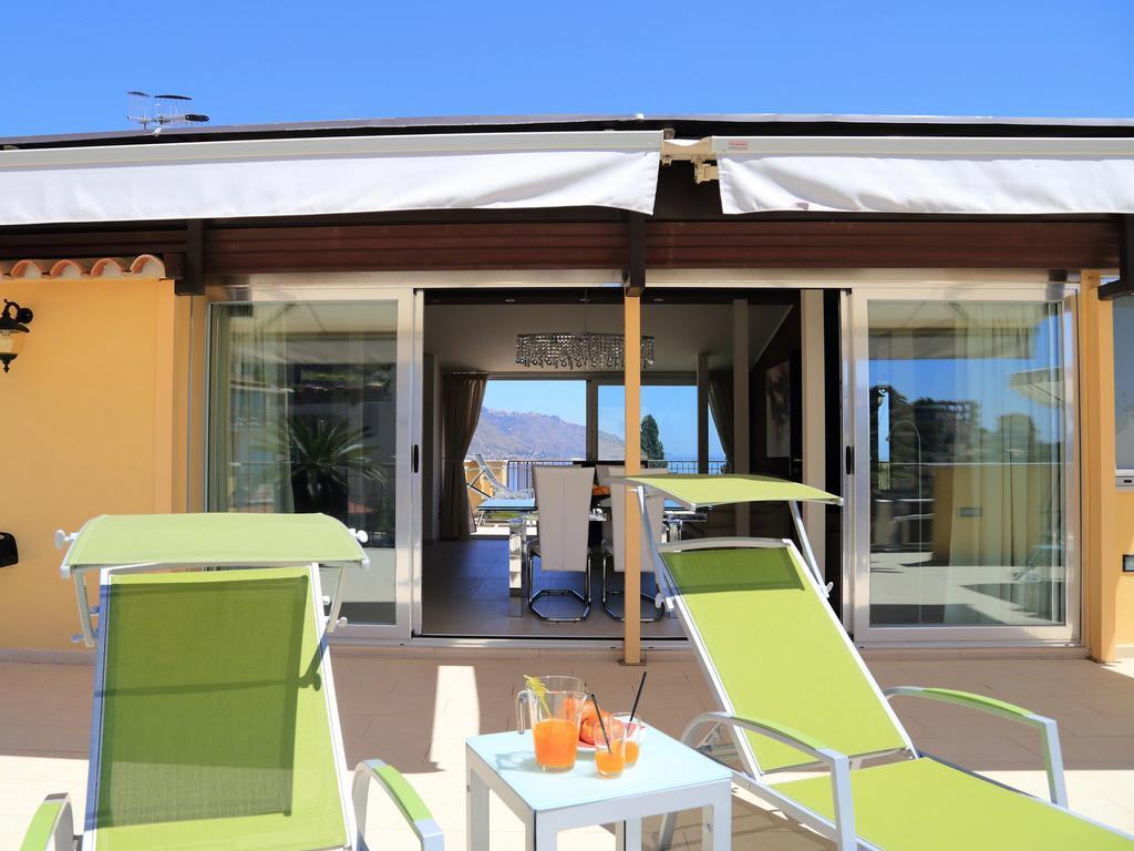 Taonasi Mazzaro Apartments Taormina Bagian luar foto