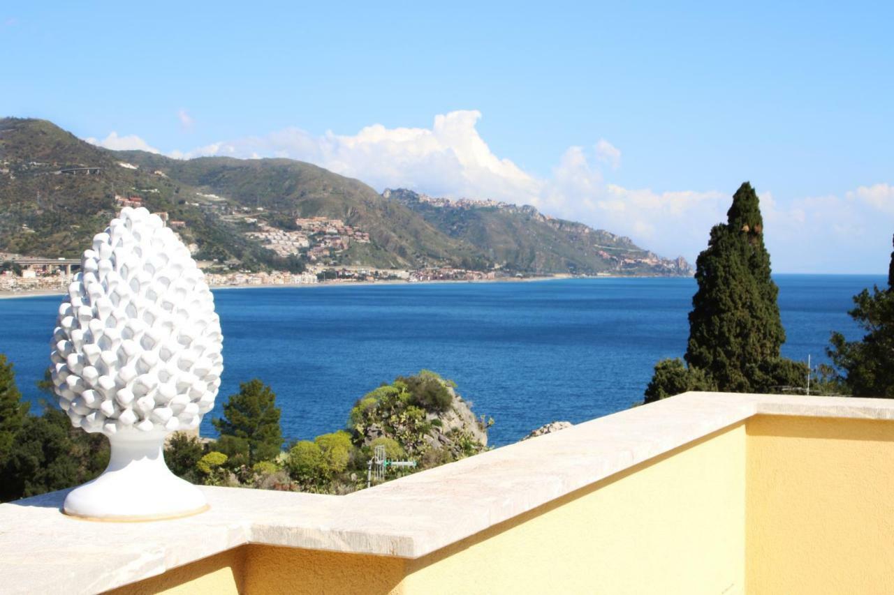 Taonasi Mazzaro Apartments Taormina Bagian luar foto